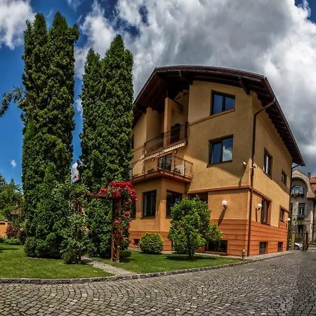 Hotel Pensiunea La Residenza 3*