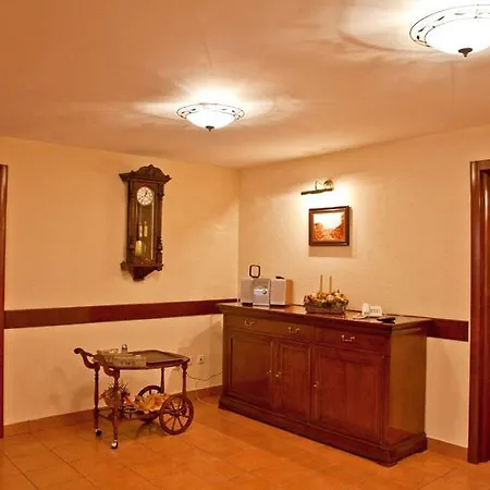 Hotel Pensiunea La Residenza